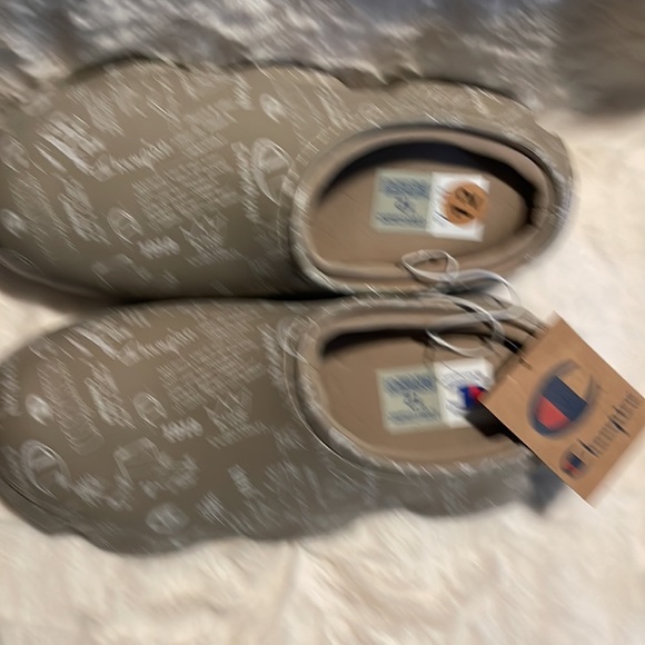 Men's Champion Clogs - Picture 2 of 4